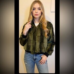 Zara ✅Faux Fur Bomber Jacket NWT SZ M Rare Limited♥️